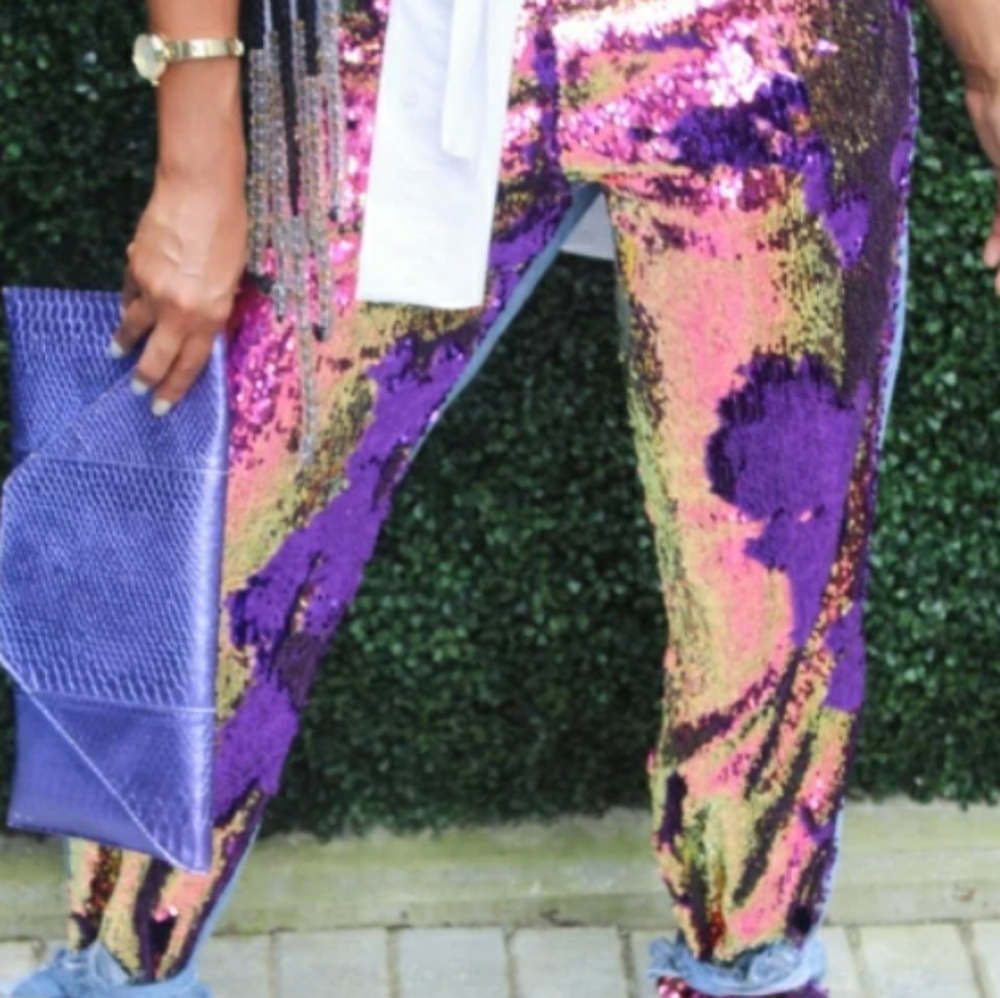 Jeans with sequin print